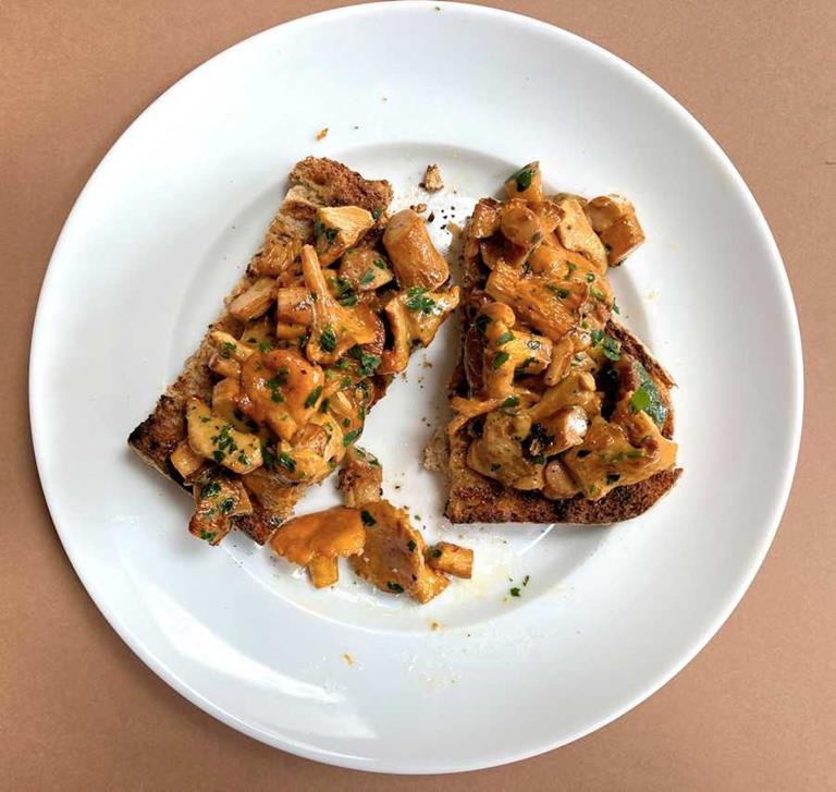 Chanterelles On Toast Recipe Cuisine Fiend